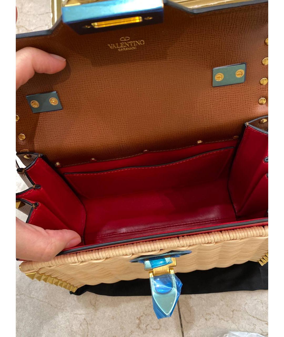 VALENTINO Коричневая пелетеная сумка с короткими ручками, фото 5