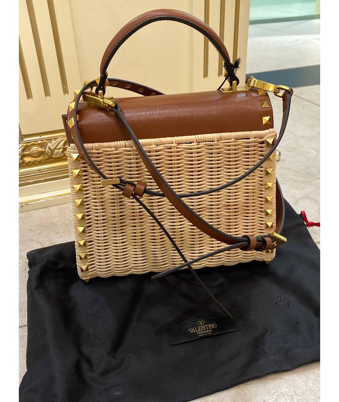 VALENTINO Коричневая пелетеная сумка с короткими ручками, фото 3