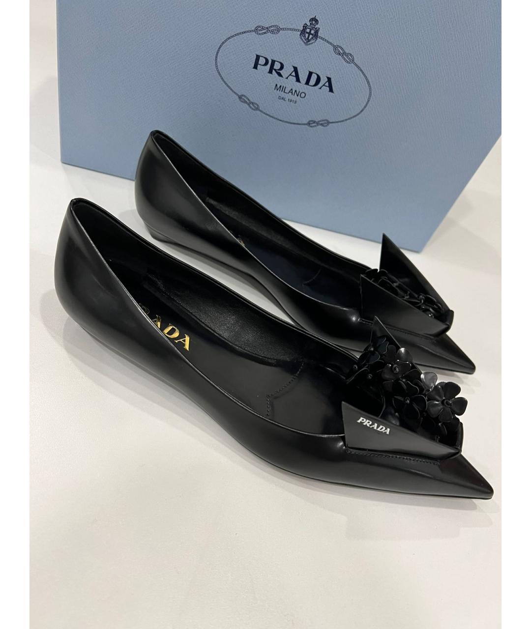 PRADA Черные кожаные балетки, фото 4