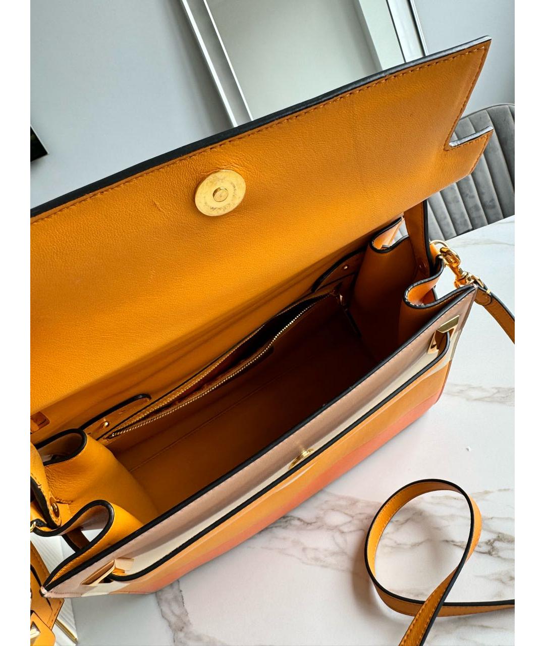 VALENTINO Оранжевая кожаная сумка тоут, фото 4