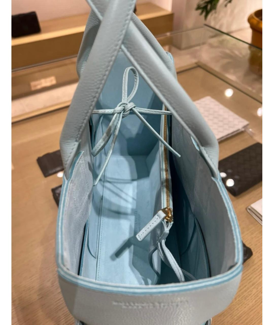 BOTTEGA VENETA Голубая кожаная сумка с короткими ручками, фото 5