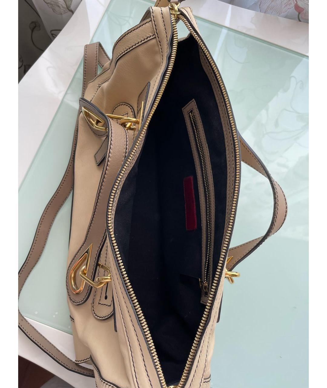 VALENTINO Бежевая кожаная сумка с короткими ручками, фото 4
