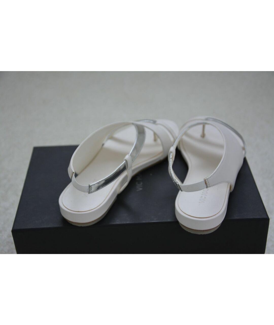 VIC MATIE Белые кожаные сандалии, фото 4
