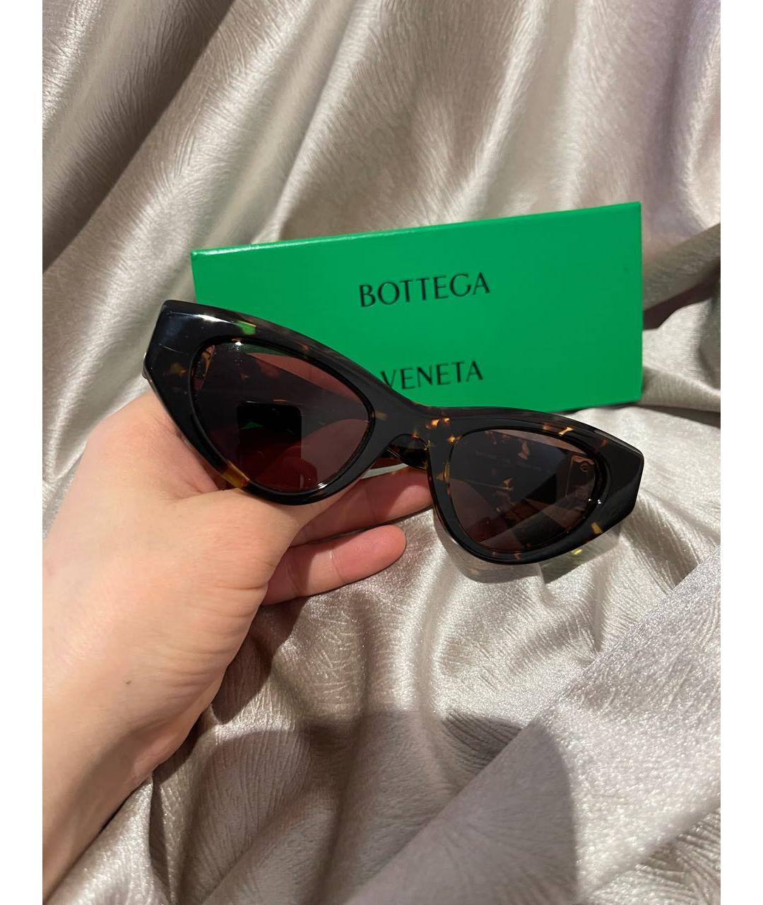 BOTTEGA VENETA Коричневые пластиковые солнцезащитные очки, фото 2