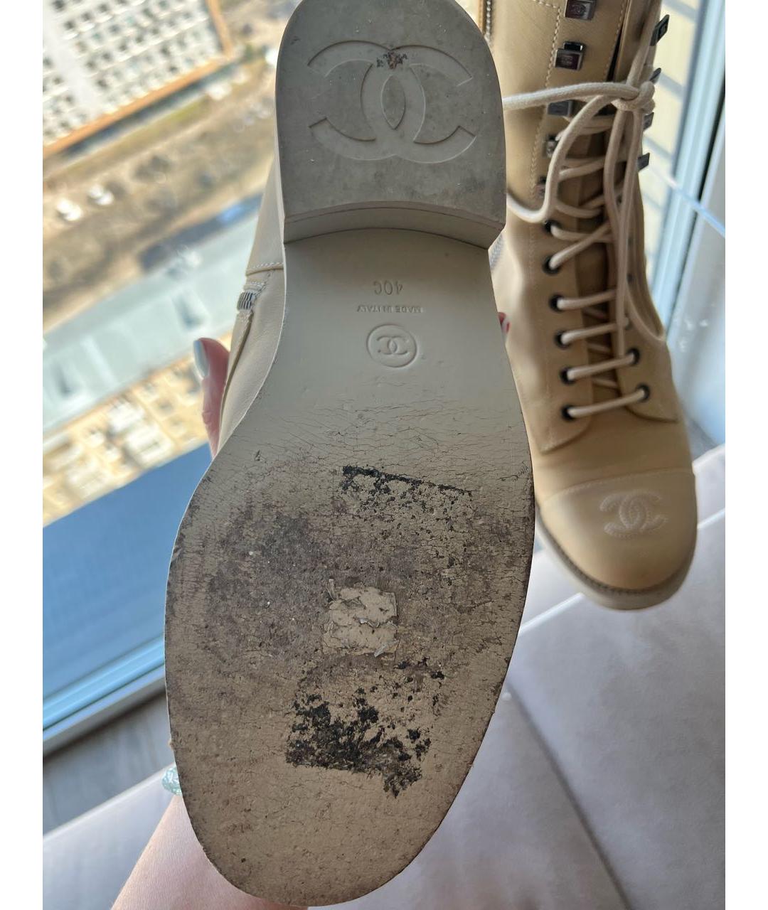 CHANEL PRE-OWNED Бежевые кожаные ботинки, фото 6