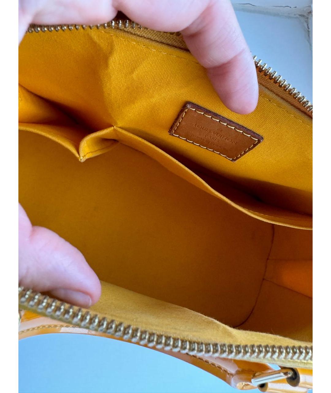 LOUIS VUITTON PRE-OWNED Желтая сумка с короткими ручками из лакированной кожи, фото 4