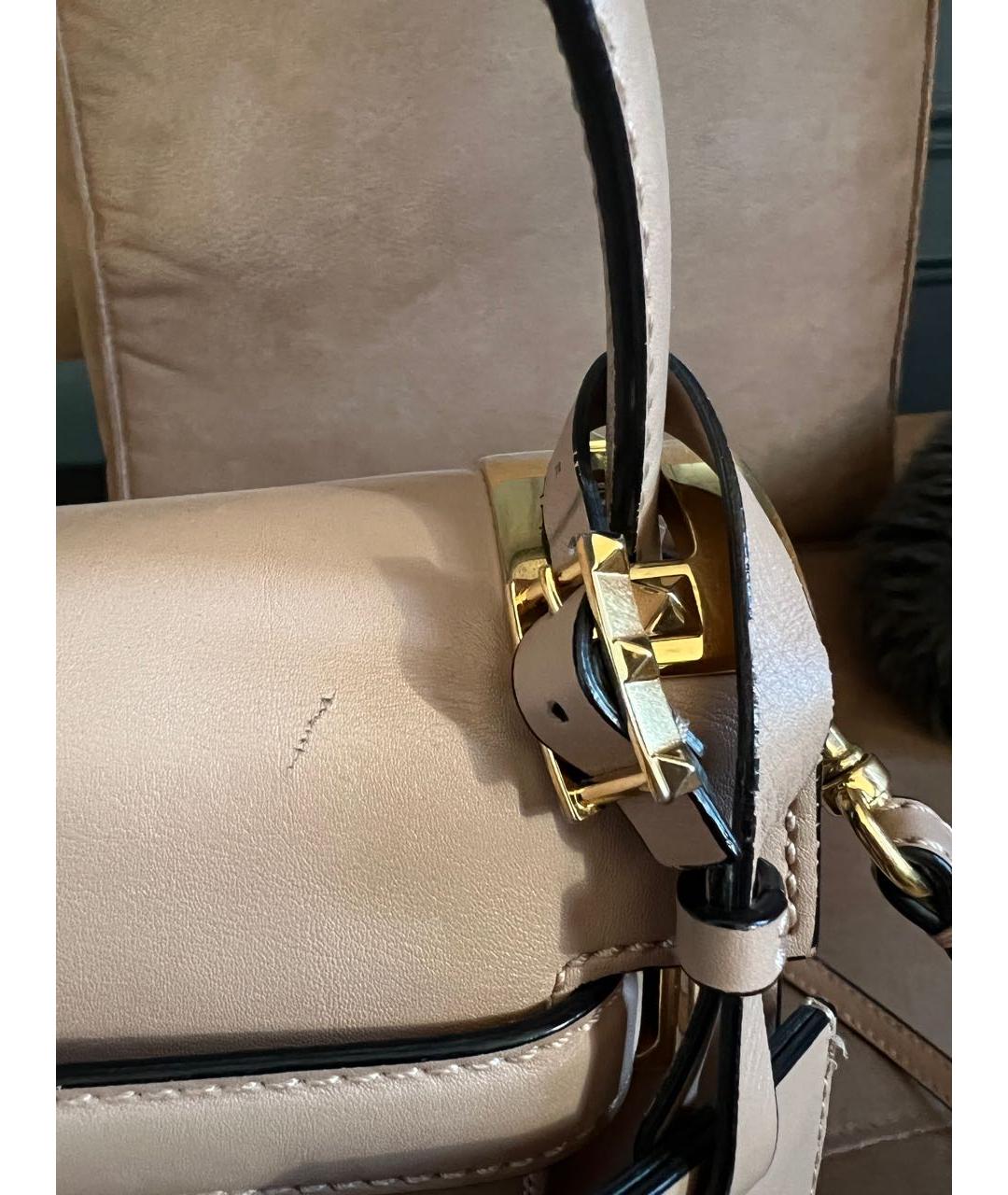 VALENTINO Бежевая кожаная сумка с короткими ручками, фото 6