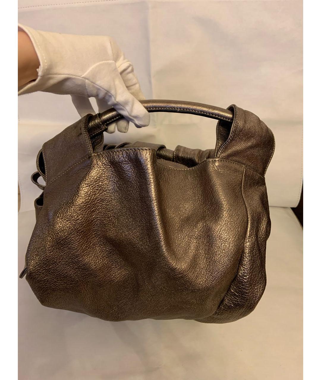 LOEWE Серебряная кожаная сумка с короткими ручками, фото 5