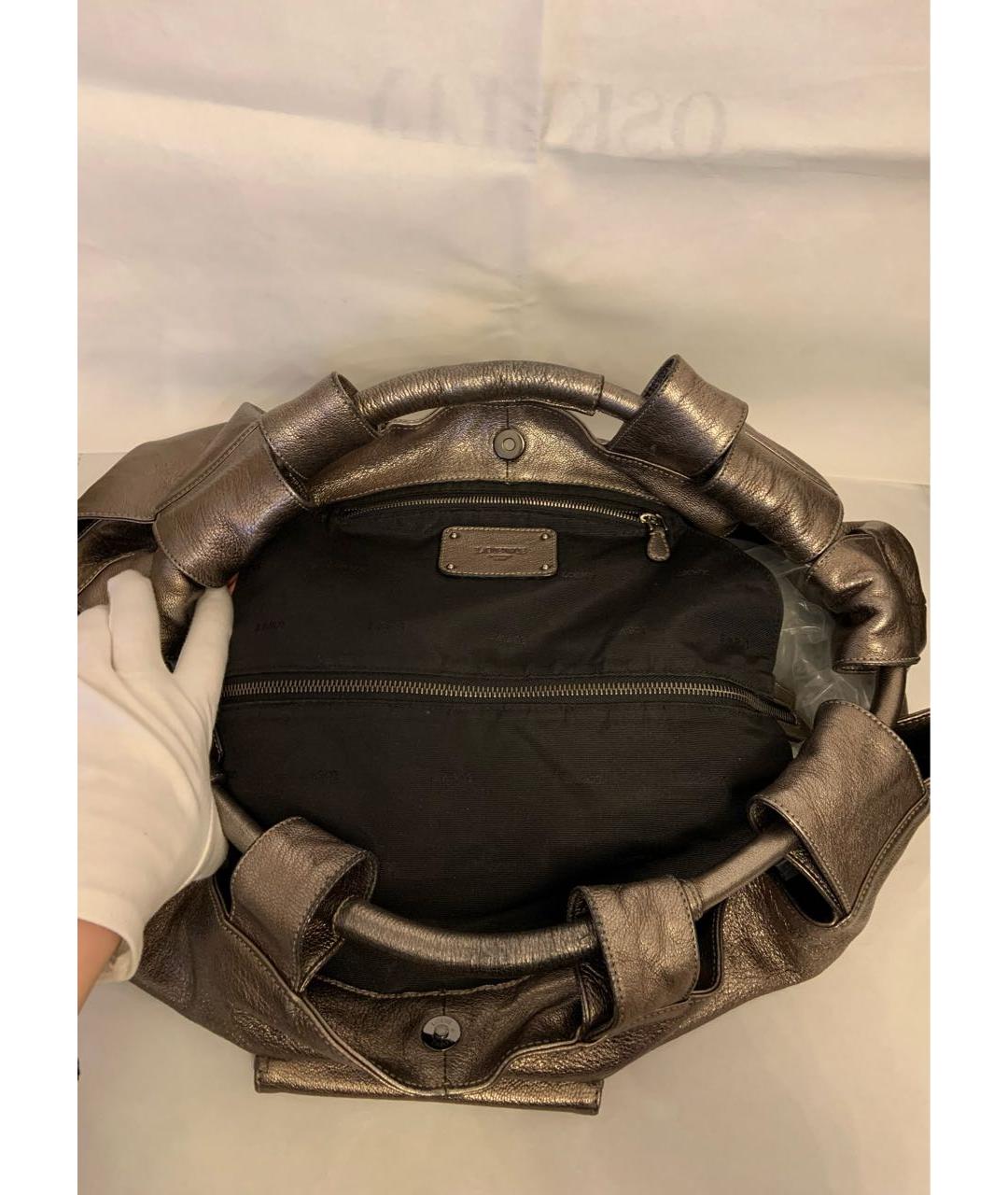 LOEWE Серебряная кожаная сумка с короткими ручками, фото 6