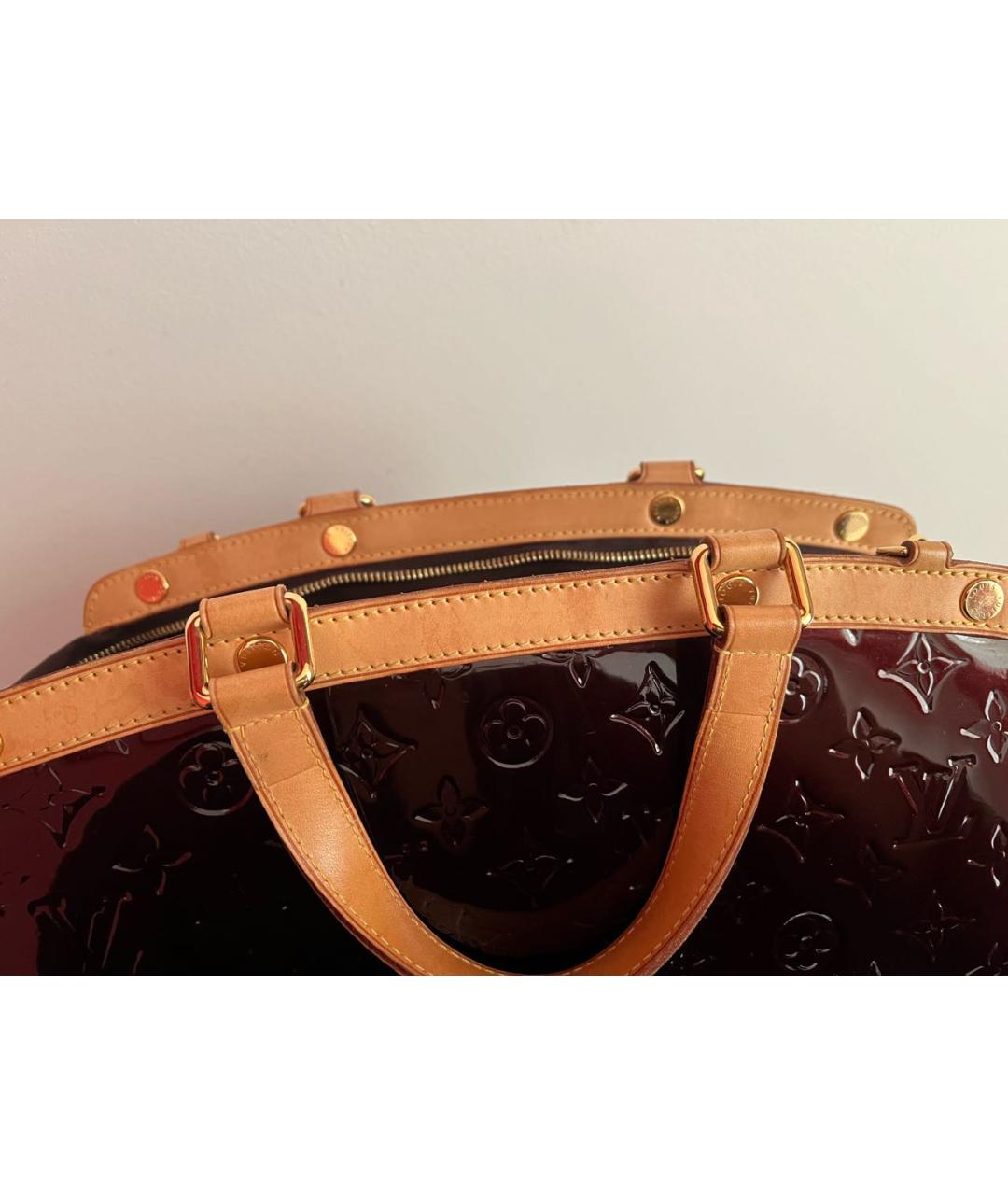 LOUIS VUITTON PRE-OWNED Бордовая сумка с короткими ручками из лакированной кожи, фото 5