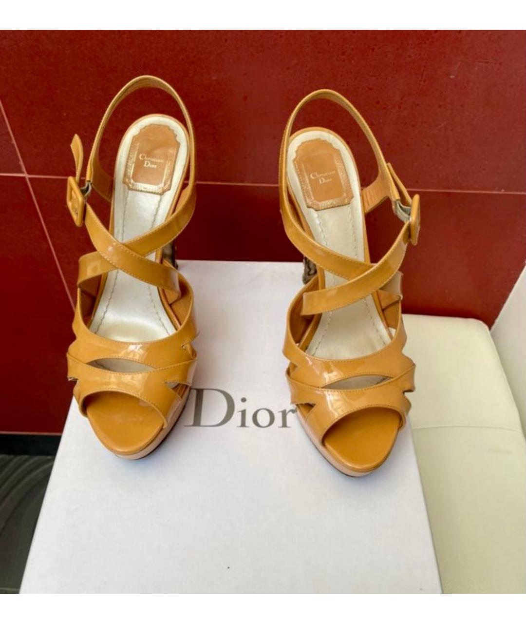 CHRISTIAN DIOR PRE-OWNED Оранжевое босоножки из лакированной кожи, фото 2