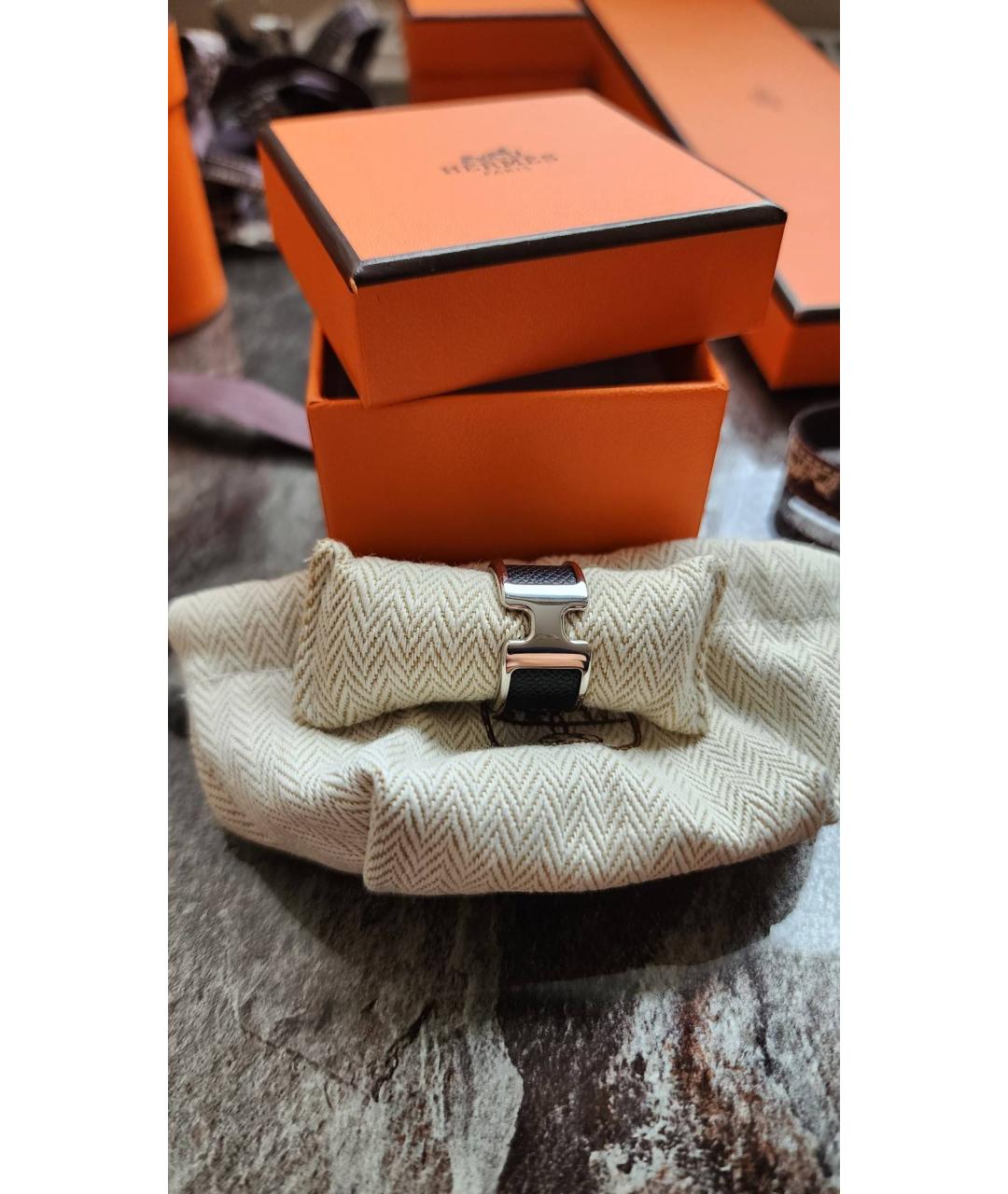 HERMES Черное металлическое кольцо, фото 5