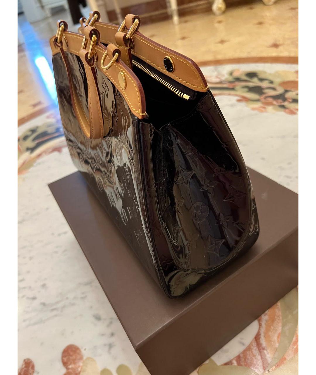 LOUIS VUITTON PRE-OWNED Бордовая сумка с короткими ручками из лакированной кожи, фото 2
