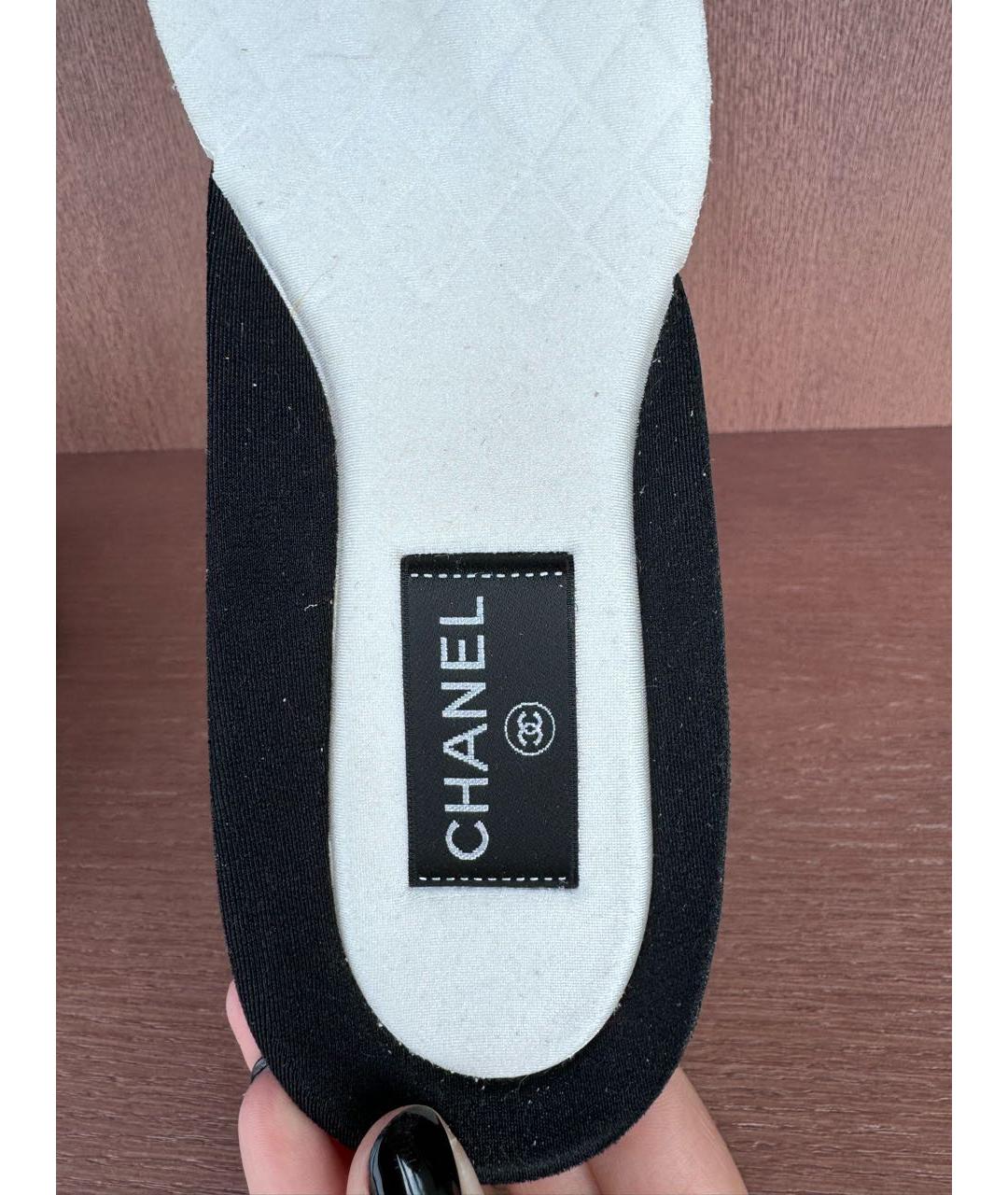 CHANEL PRE-OWNED Белые кожаные кроссовки, фото 4
