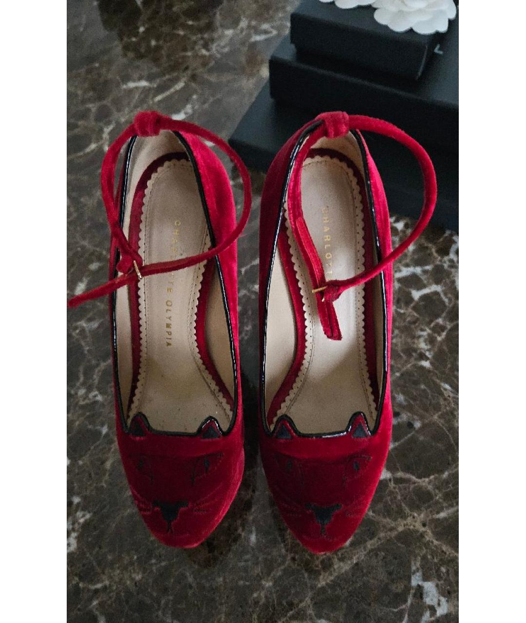 CHARLOTTE OLYMPIA Красные бархатные туфли, фото 2
