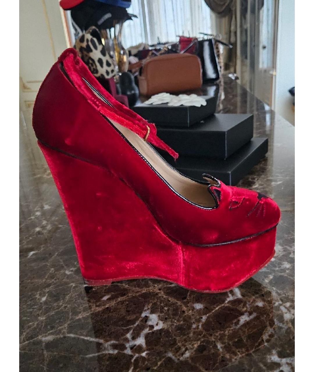 CHARLOTTE OLYMPIA Красные бархатные туфли, фото 5