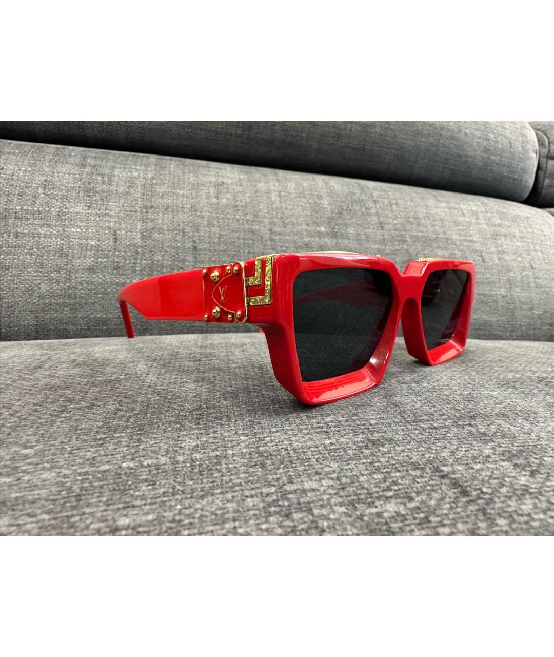 LOUIS VUITTON Красные пластиковые солнцезащитные очки, фото 2