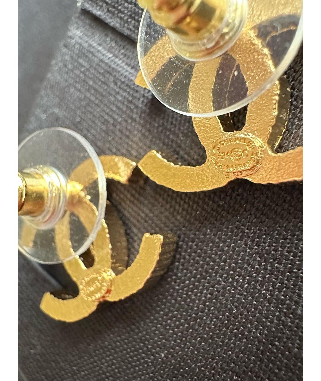 CHANEL PRE-OWNED Золотые латунные серьги, фото 3