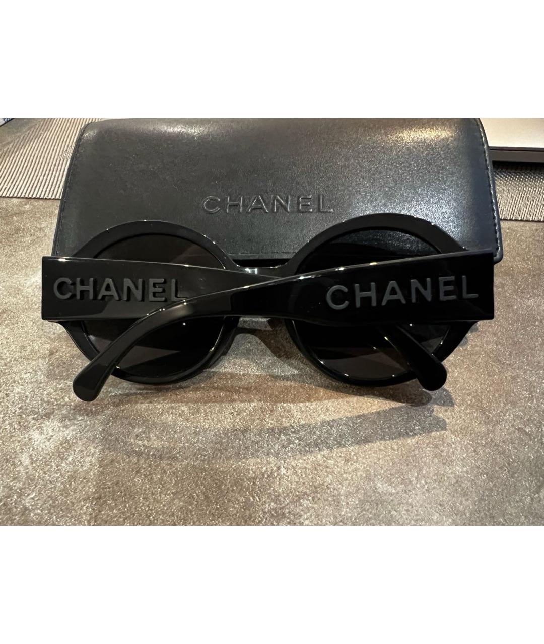 CHANEL PRE-OWNED Черные пластиковые солнцезащитные очки, фото 3