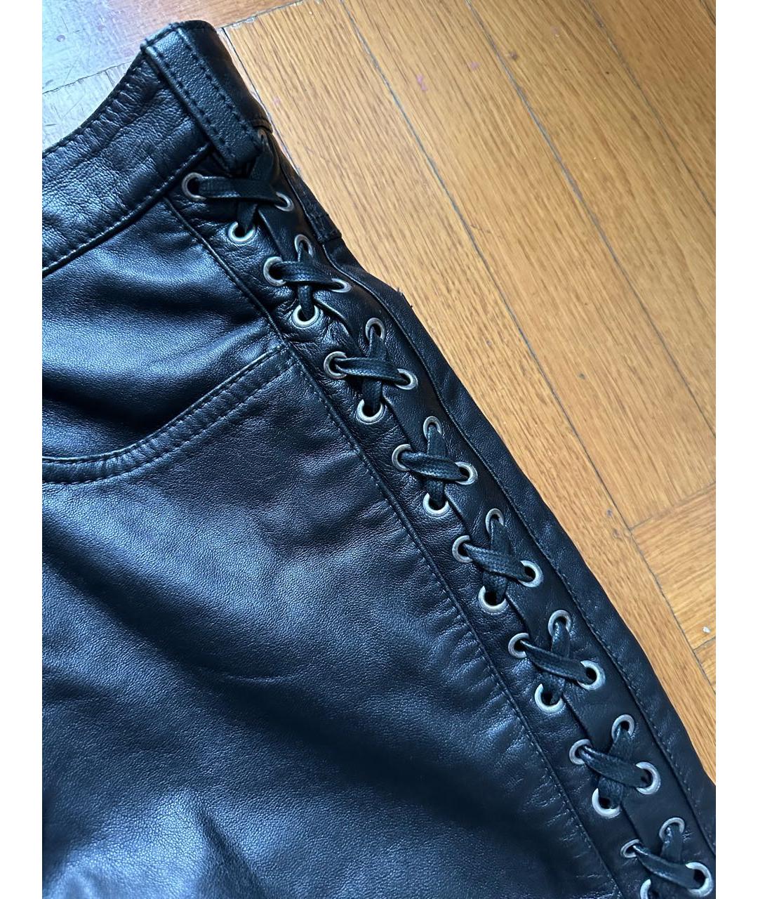 MCQ ALEXANDER MCQUEEN Черные кожаные повседневные брюки, фото 3
