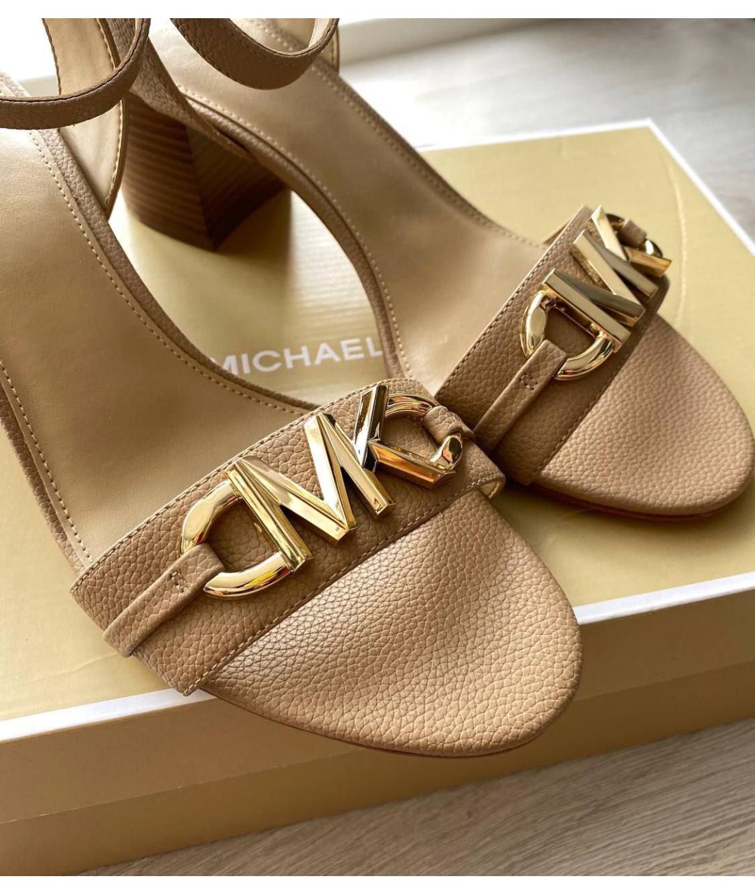 MICHAEL KORS Бежевые босоножки из искусственной кожи, фото 5