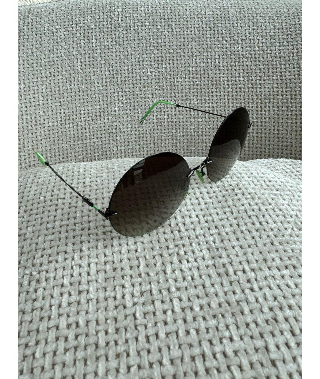 CHRISTOPHER KANE Антрацитовые пластиковые солнцезащитные очки, фото 2