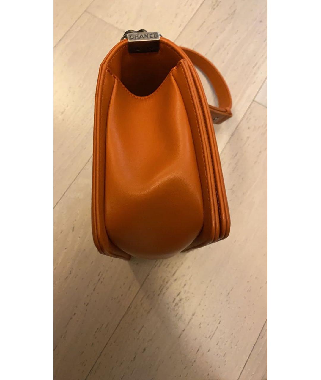 CHANEL PRE-OWNED Оранжевая кожаная сумка через плечо, фото 2