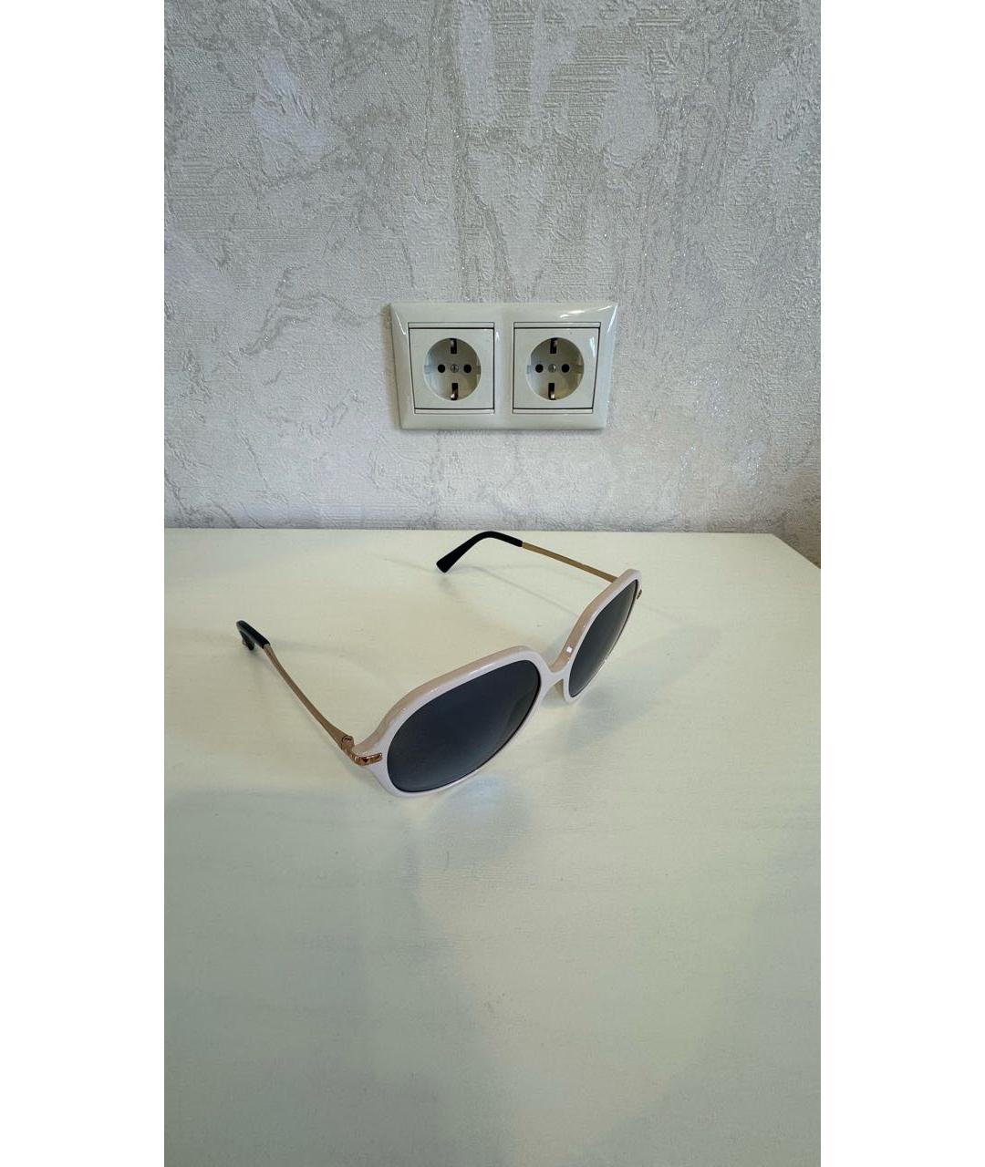 VALENTINO Бежевые пластиковые солнцезащитные очки, фото 2