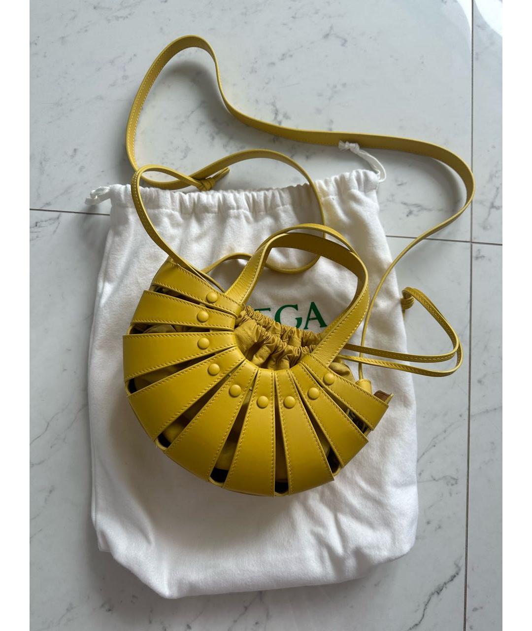 BOTTEGA VENETA Желтая кожаная сумка с короткими ручками, фото 3