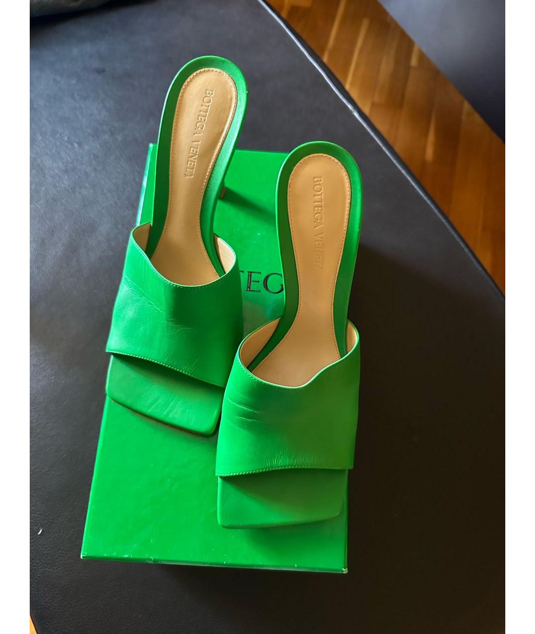 BOTTEGA VENETA Зеленые кожаные мюли, фото 2