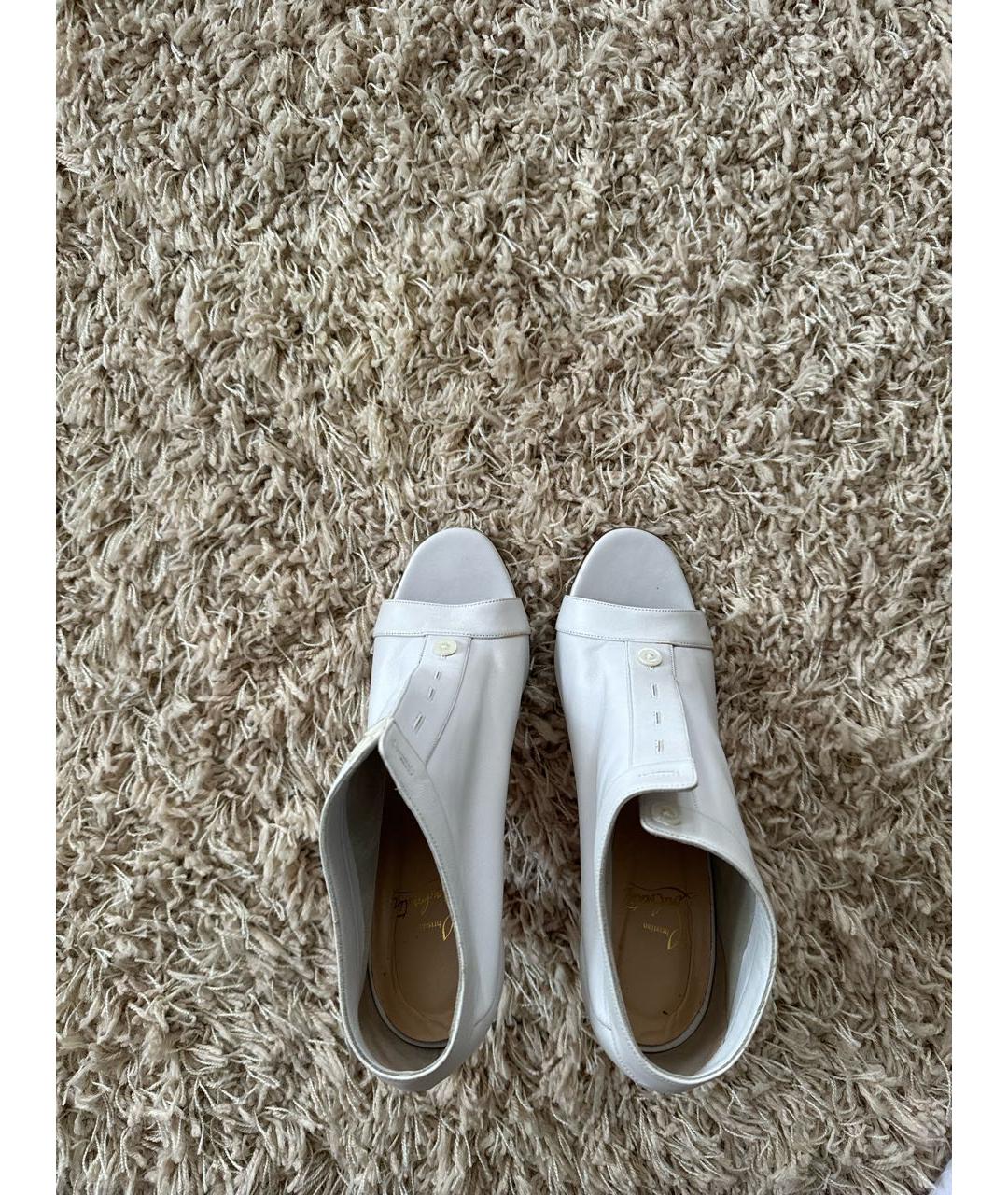 CHRISTIAN LOUBOUTIN Белые кожаные туфли, фото 3