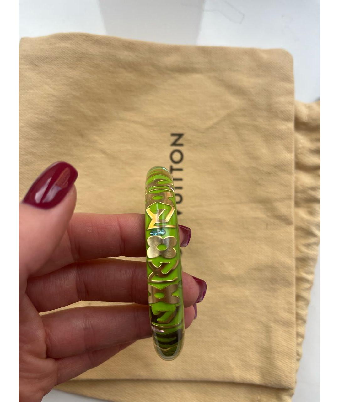 LOUIS VUITTON PRE-OWNED Зеленый пластиковый браслет, фото 4
