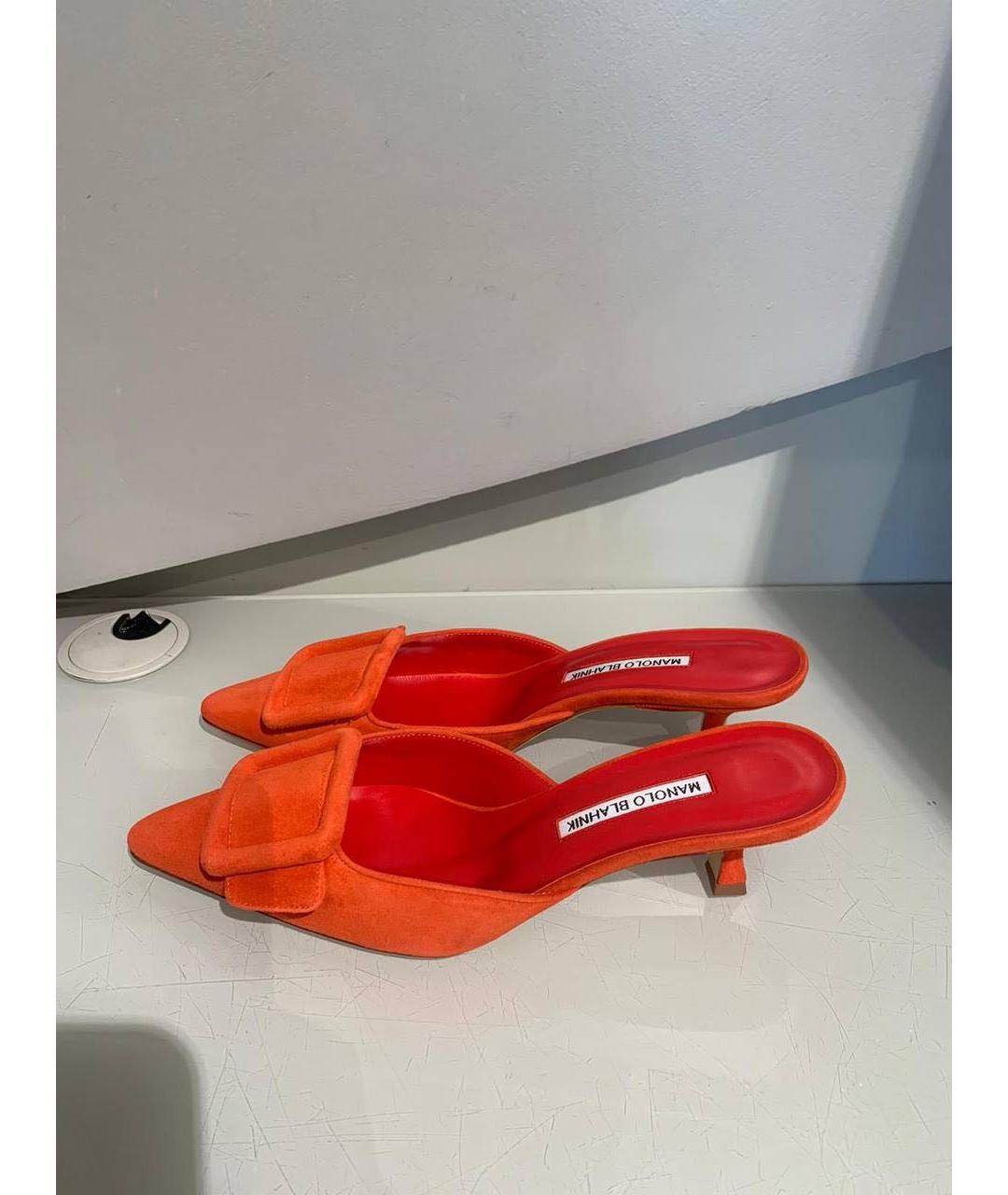 MANOLO BLAHNIK Оранжевое замшевые туфли, фото 2