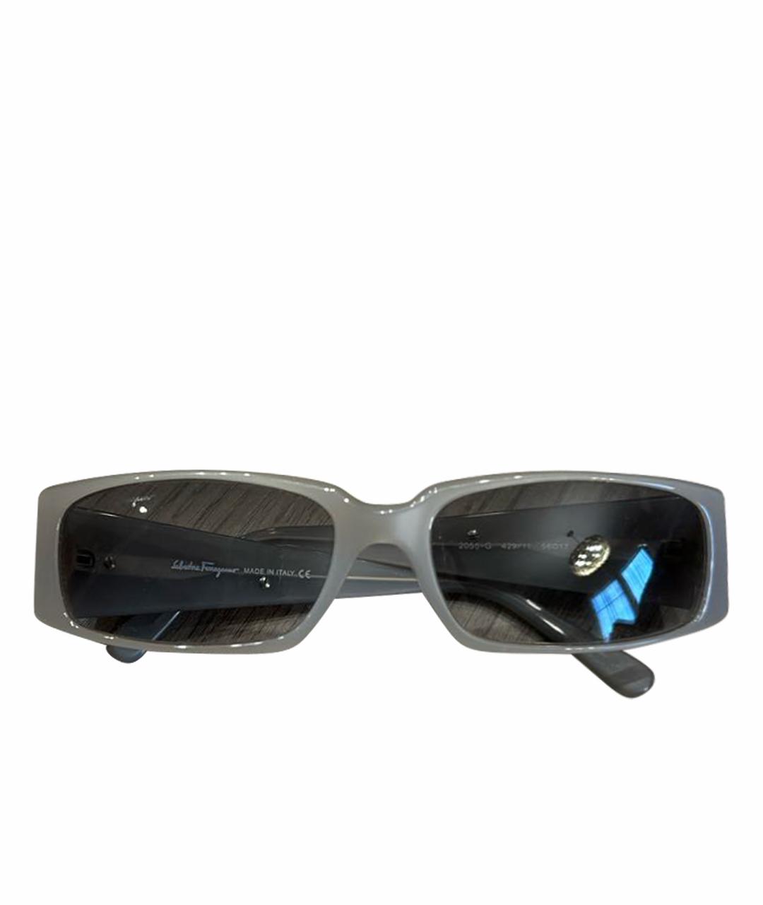 SALVATORE FERRAGAMO Серые пластиковые солнцезащитные очки, фото 1