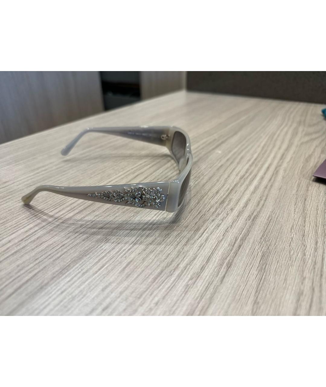 SALVATORE FERRAGAMO Серые пластиковые солнцезащитные очки, фото 3