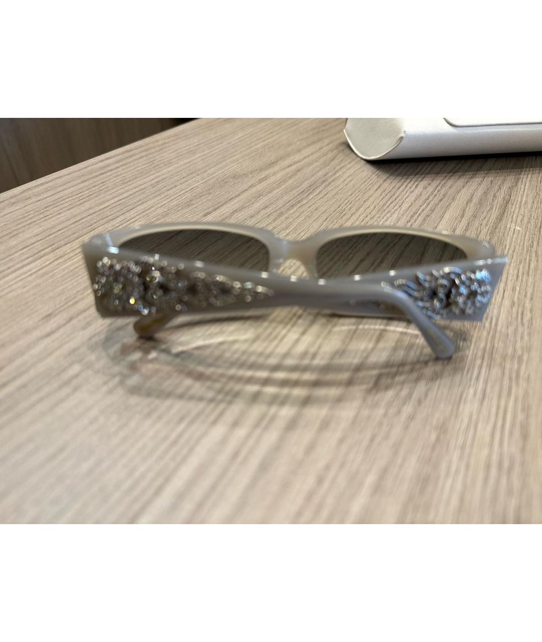 SALVATORE FERRAGAMO Серые пластиковые солнцезащитные очки, фото 5