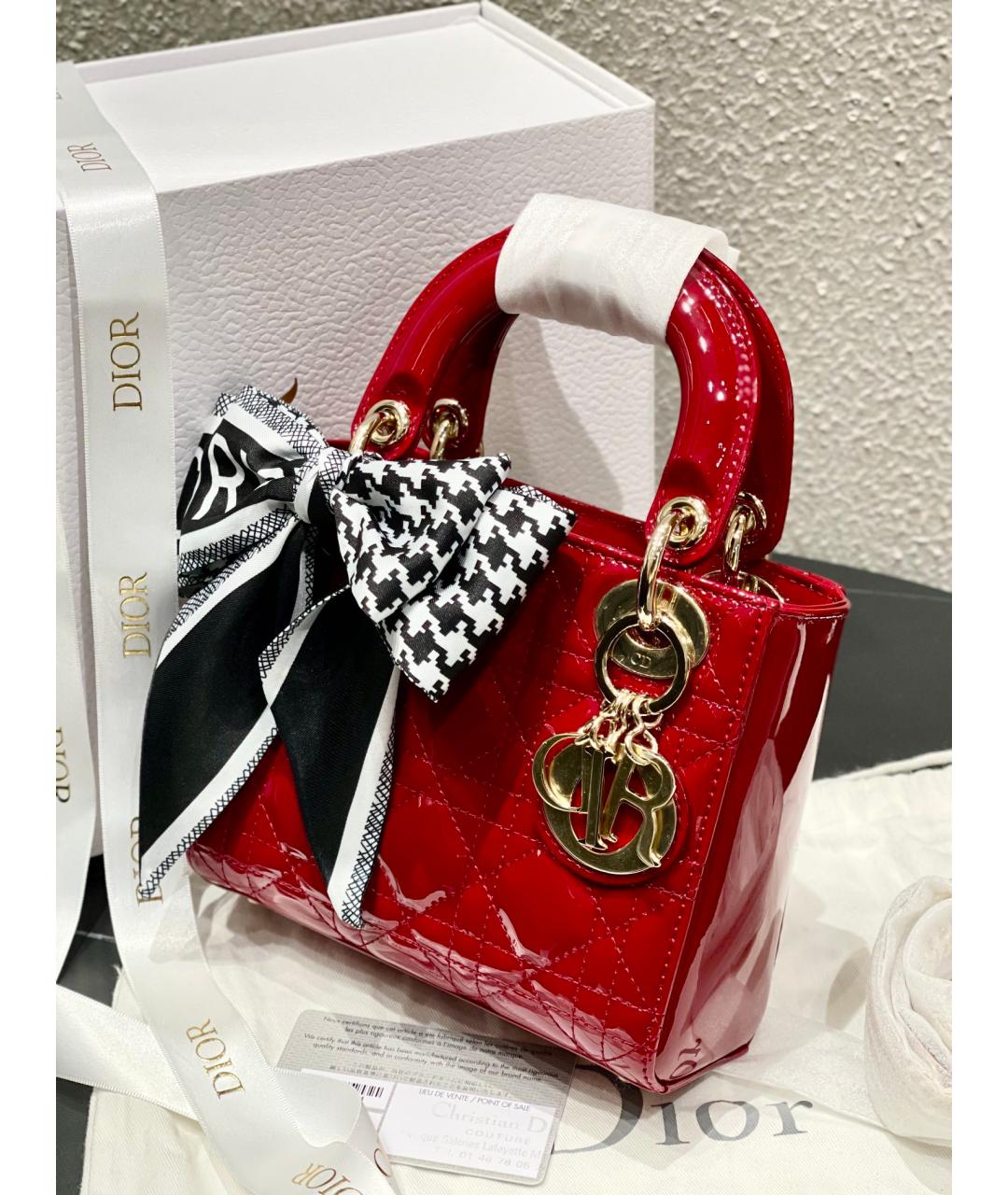 CHRISTIAN DIOR Красная сумка с короткими ручками из лакированной кожи, фото 4