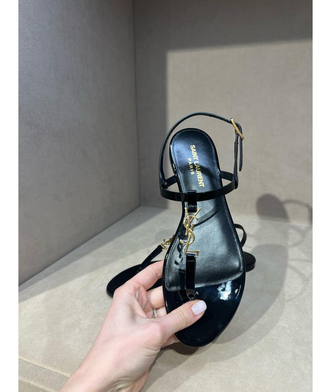 SAINT LAURENT Черные сандалии из лакированной кожи, фото 5