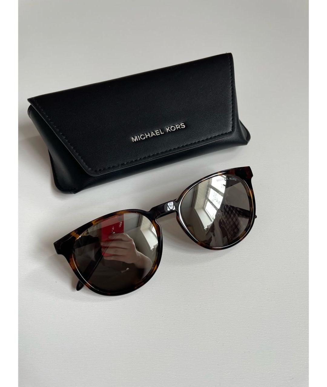 MICHAEL KORS Коричневые пластиковые солнцезащитные очки, фото 6