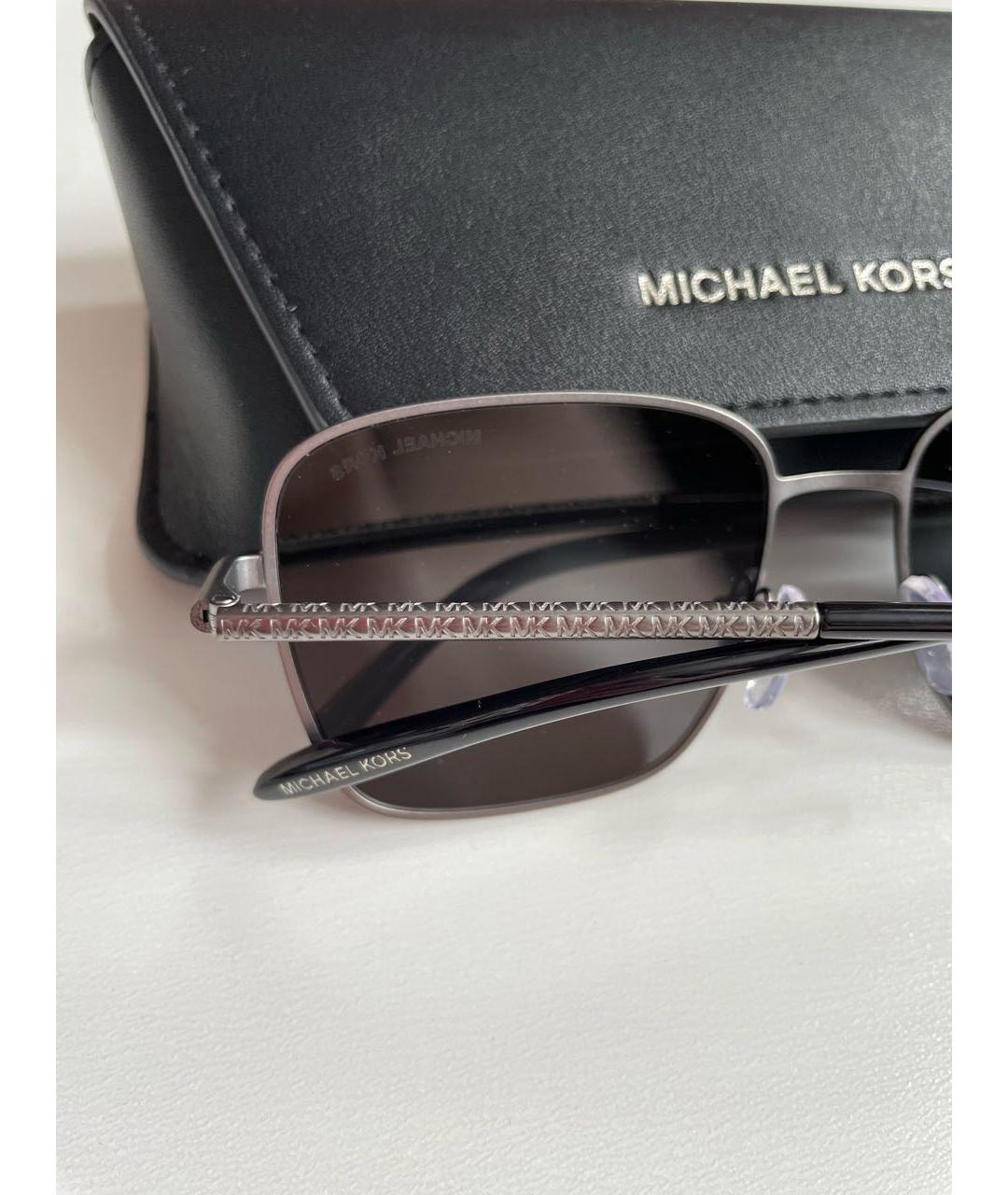 MICHAEL KORS Серые солнцезащитные очки, фото 3