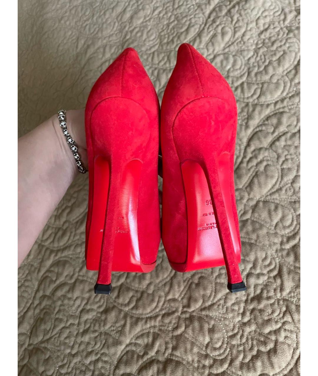 SAINT LAURENT Красные замшевые туфли, фото 4