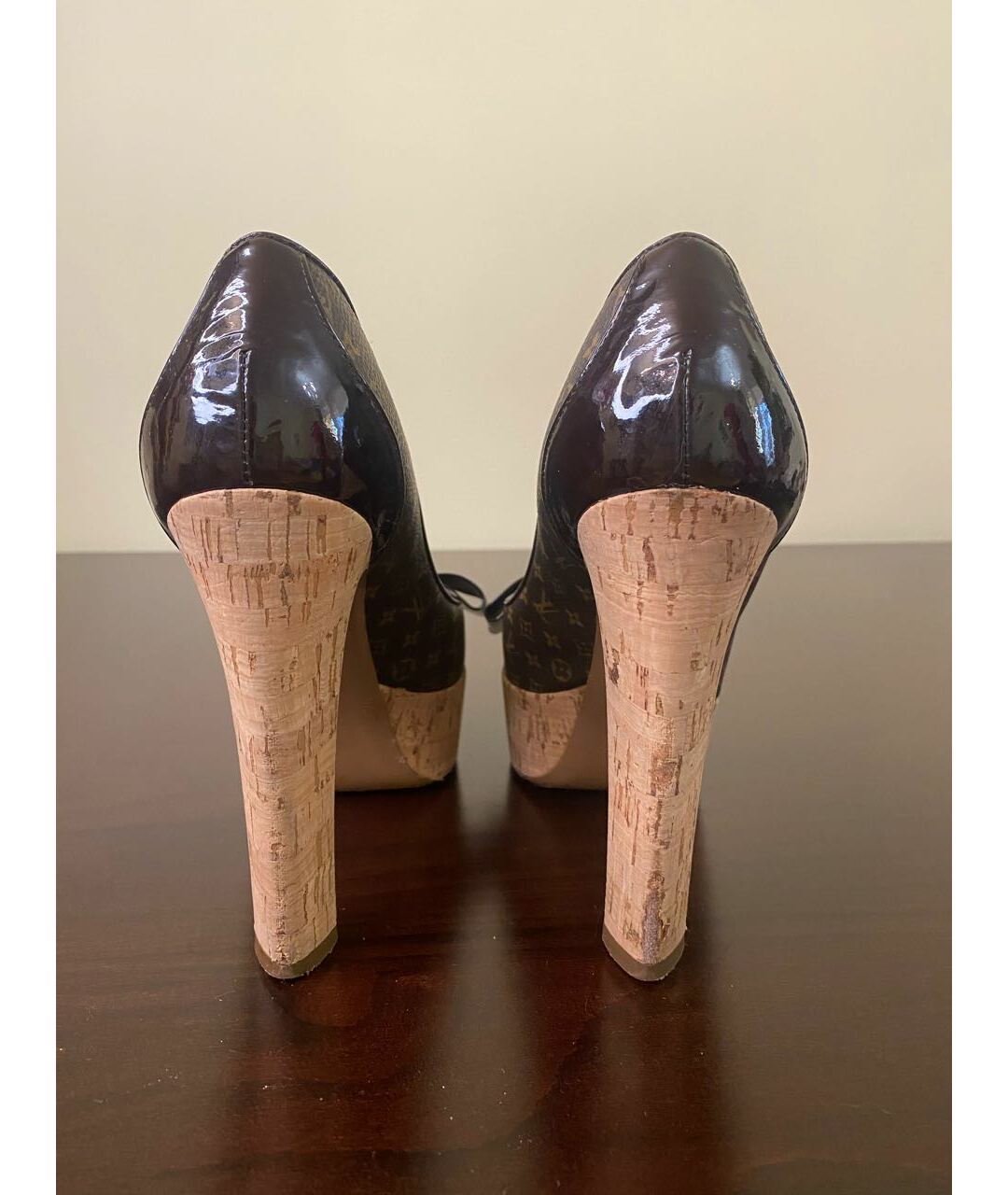 LOUIS VUITTON PRE-OWNED Коричневые туфли из лакированной кожи, фото 4