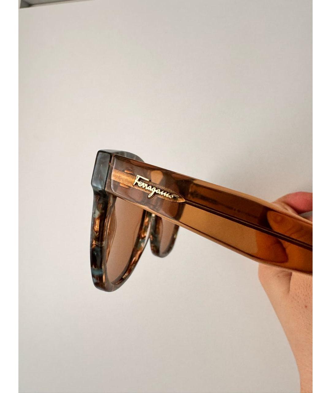 SALVATORE FERRAGAMO Коричневые пластиковые солнцезащитные очки, фото 6