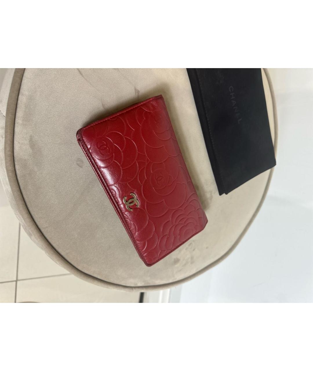 CHANEL PRE-OWNED Красный кожаный кошелек, фото 2