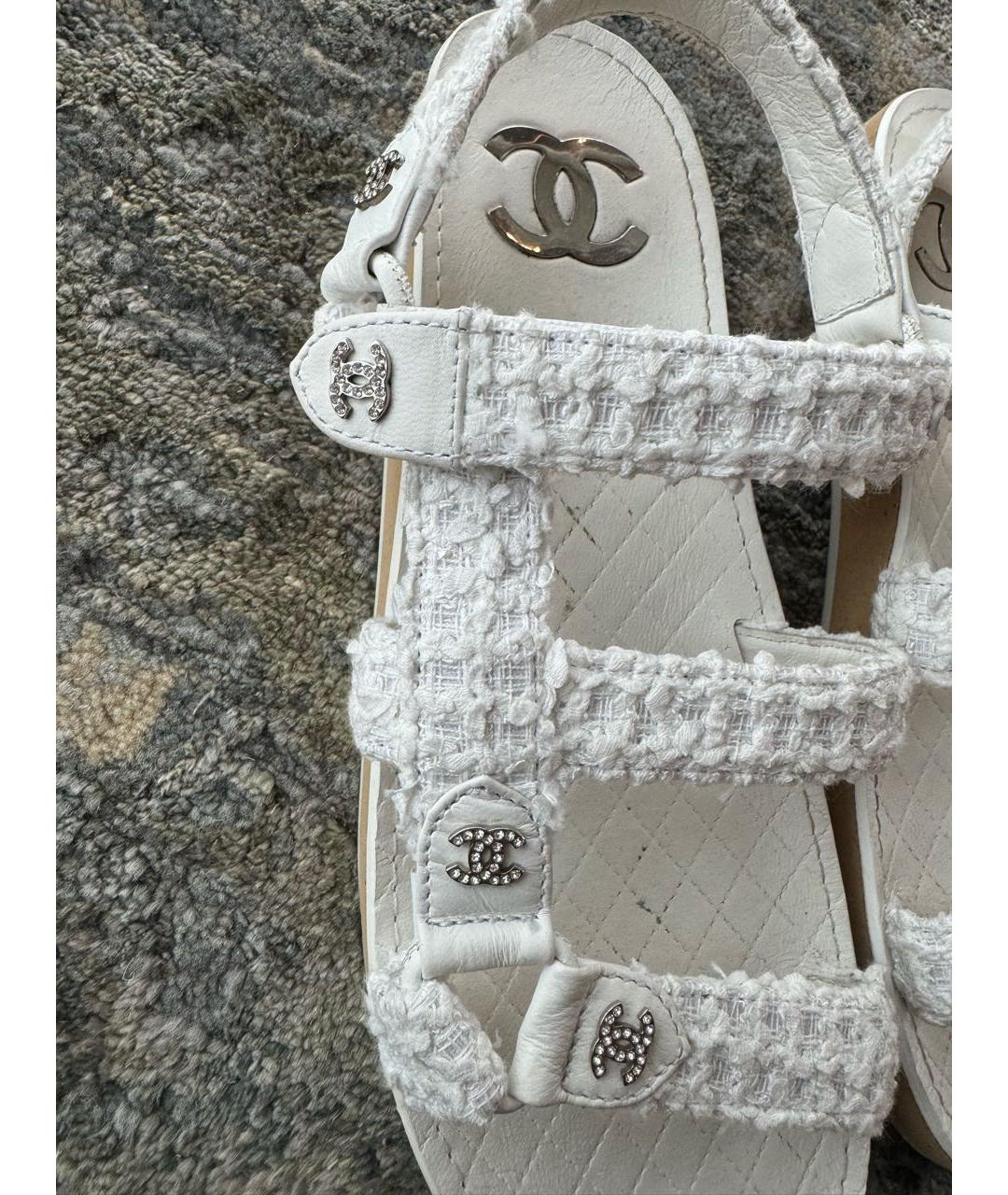 CHANEL PRE-OWNED Белые текстильные сандалии, фото 3