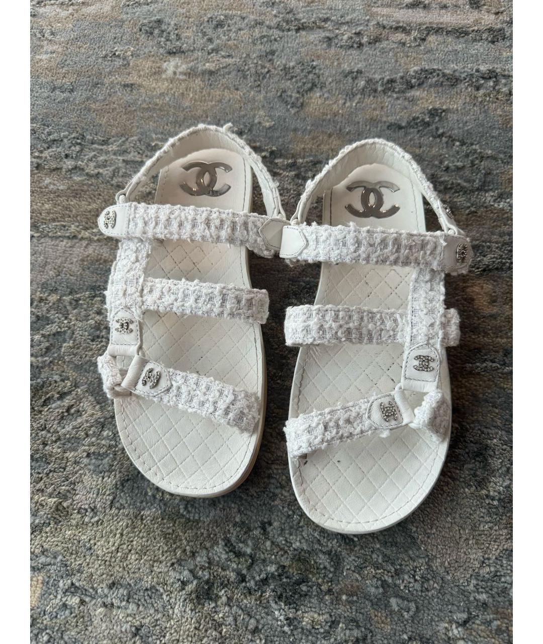 CHANEL PRE-OWNED Белые текстильные сандалии, фото 2