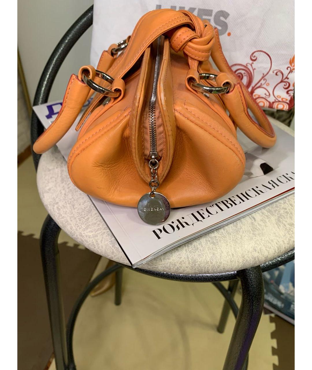 GIVENCHY Оранжевая кожаная сумка с короткими ручками, фото 3