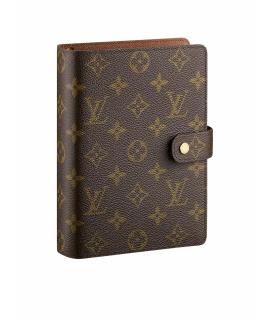 LOUIS VUITTON PRE-OWNED Книга