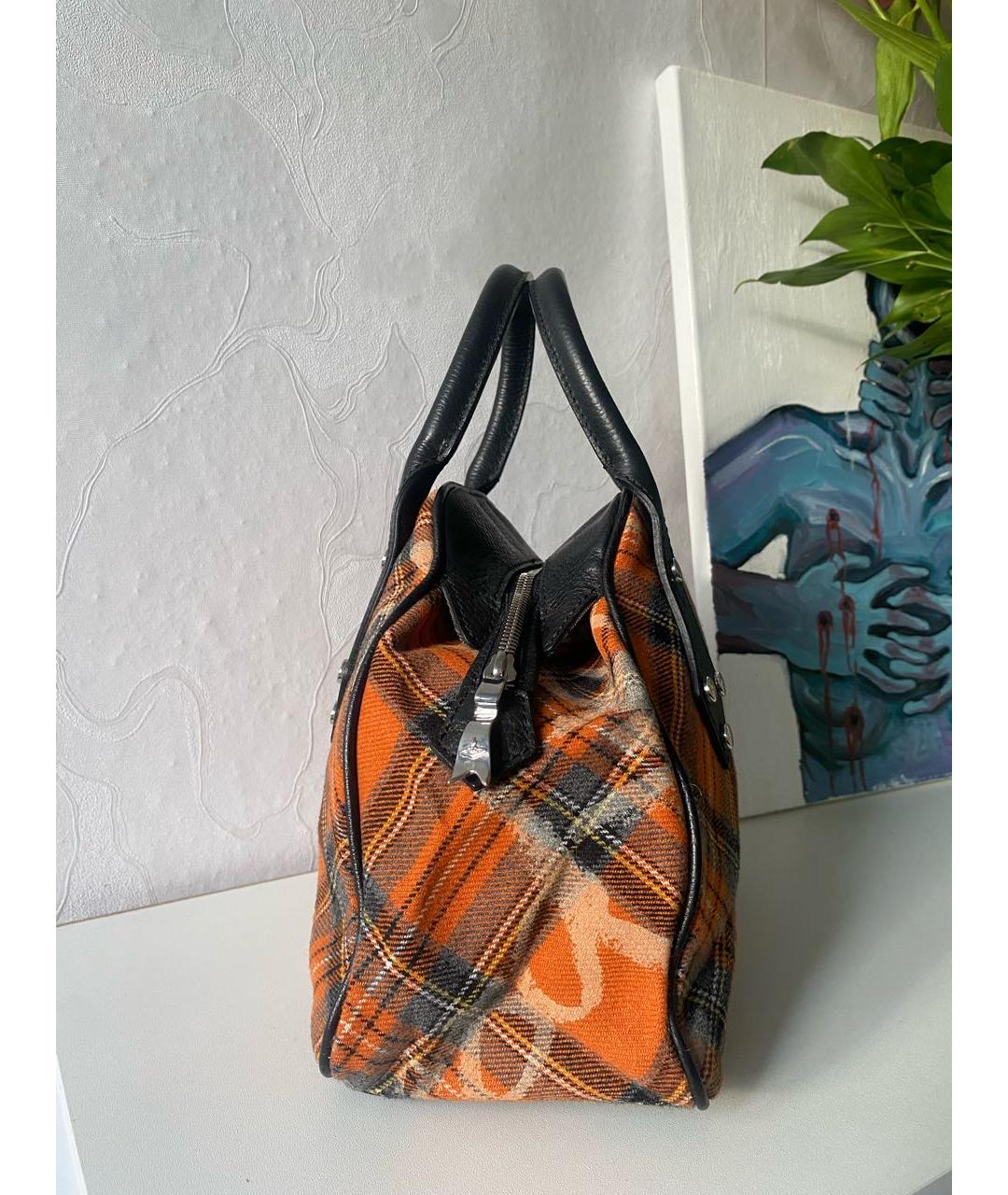 VIVIENNE WESTWOOD Оранжевая тканевая сумка с короткими ручками, фото 2