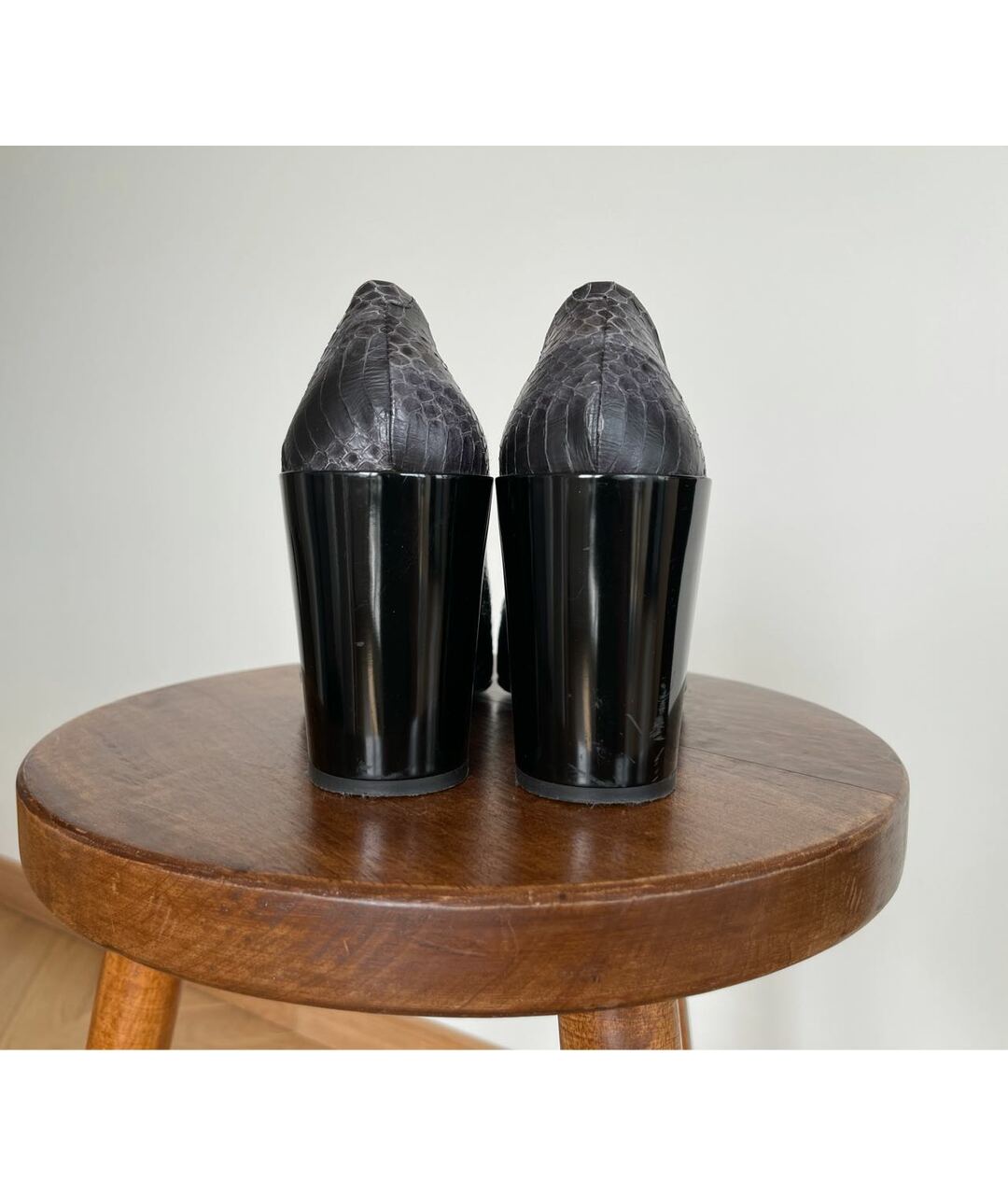 PIERRE HARDY Антрацитовые кожаные туфли, фото 4